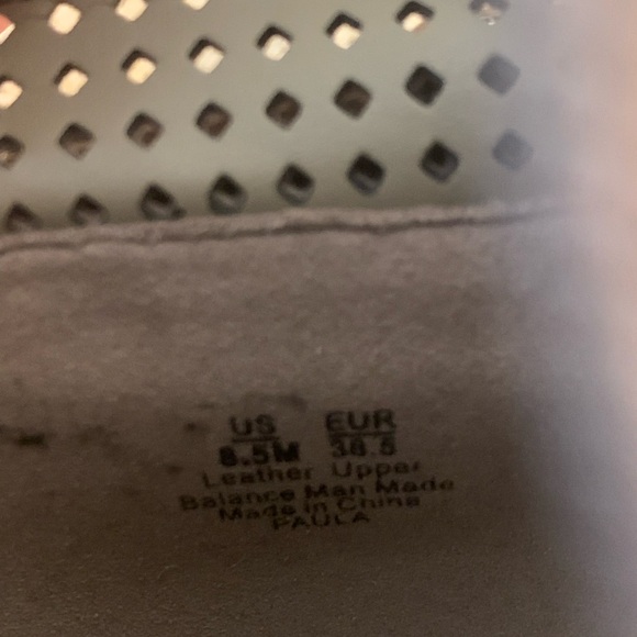 Sam Edelman Paula Taupe Perforated Leather Ankle Bootie Women Size 8.5 - Picture 4 of 9